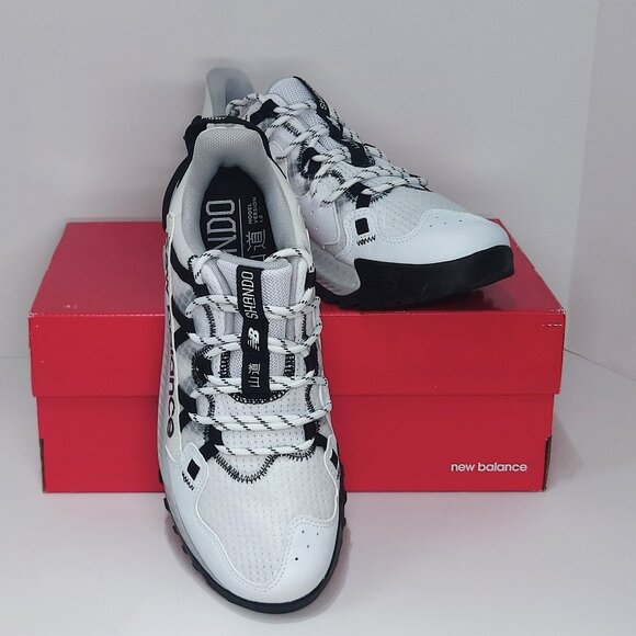 New Balance Trail Running Course En Sentier White Black 9.5 Sneakers Trainers - Picture 4 of 5